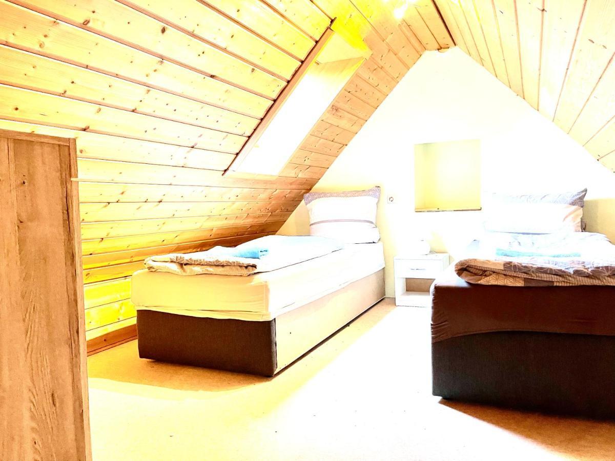#World Ferienwohnung Schkeuditz Extérieur photo